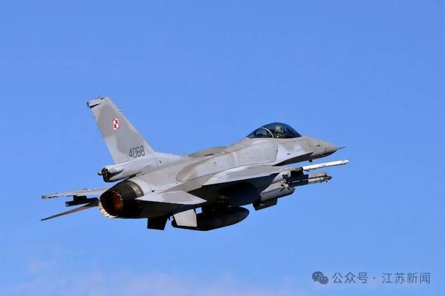 美国驻秘鲁大使：秘鲁采购的F-16战机2029年交付；总统称推迟购买两名部长因此辞职及美国官员：推迟购买危及国家安全(图1)